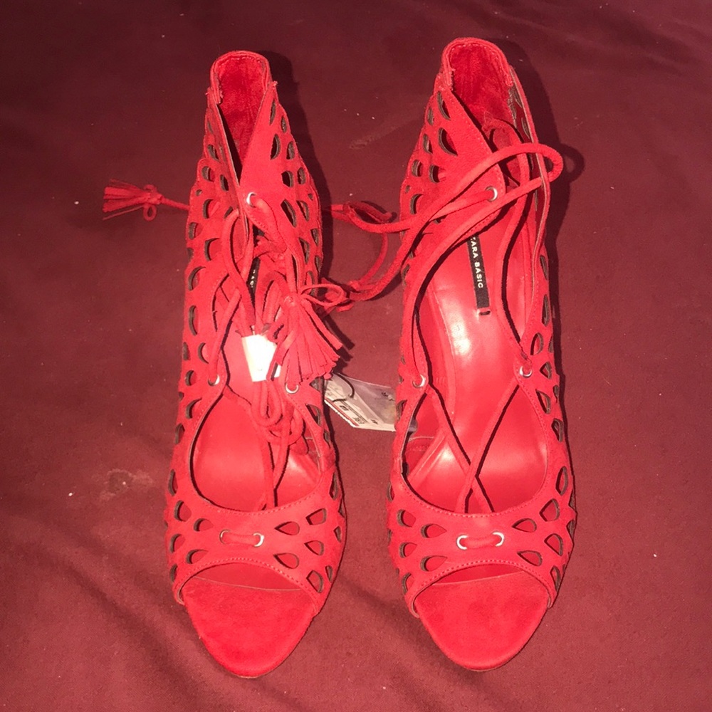 lace up sandals